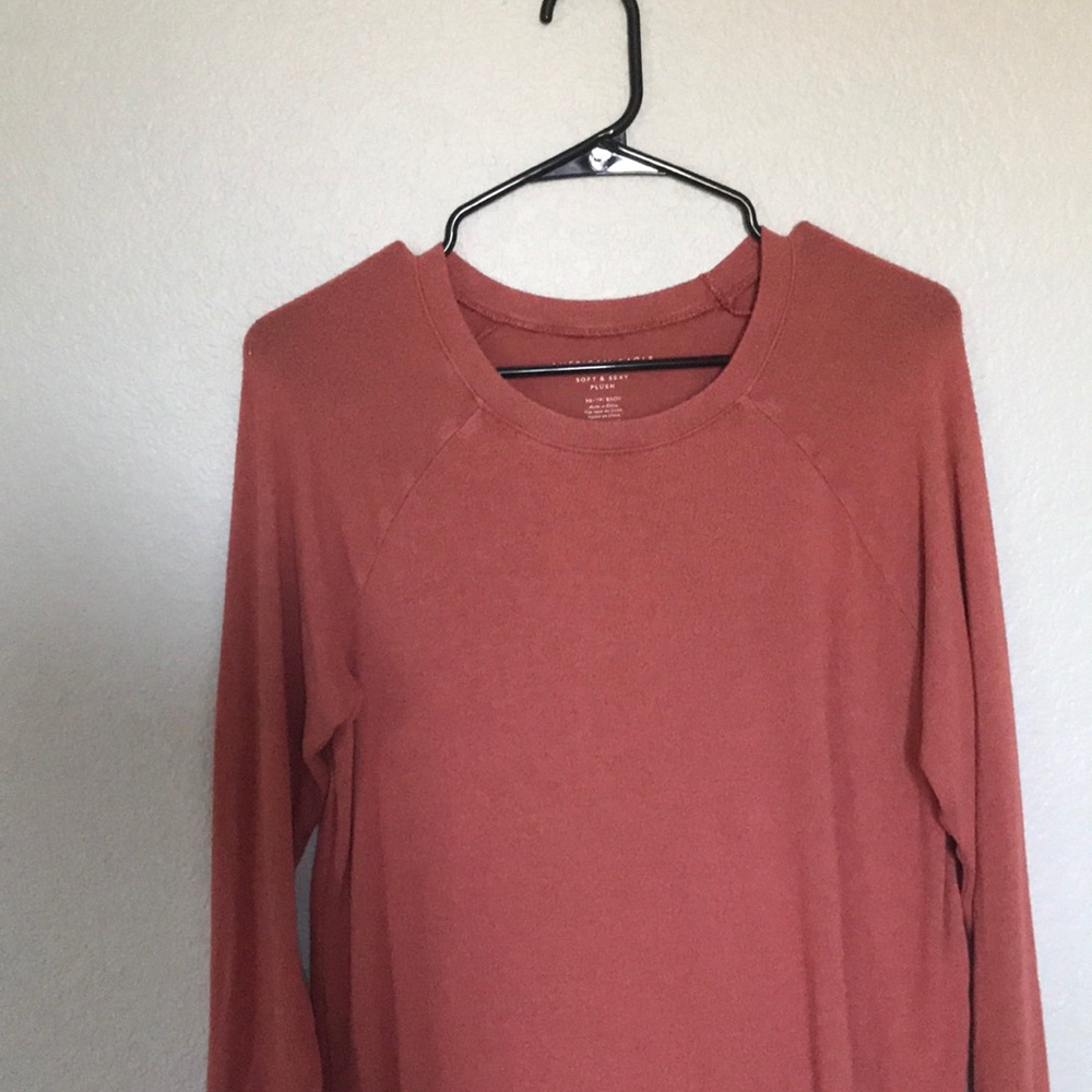 american eagle sweater!